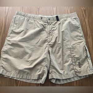 Columbia Men's Beige Cargo Shorts size XL